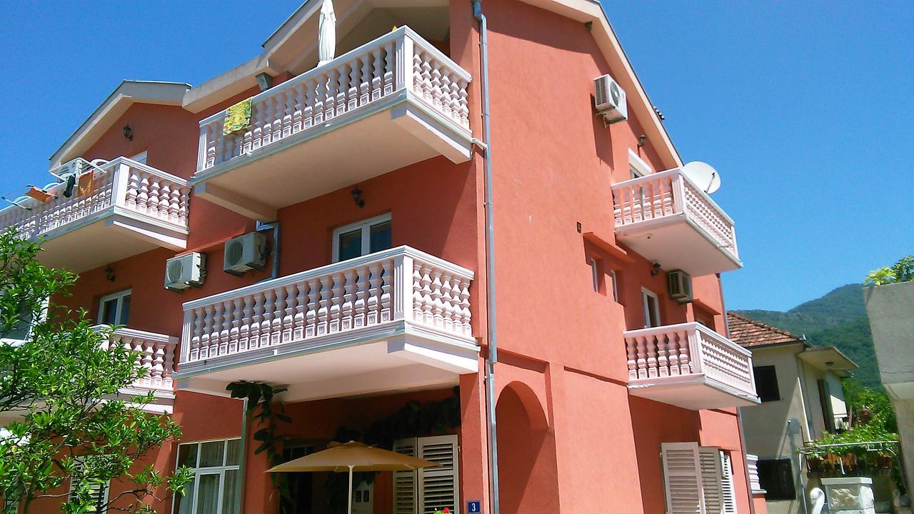 Apartments Tasija Τίβατ Εξωτερικό φωτογραφία