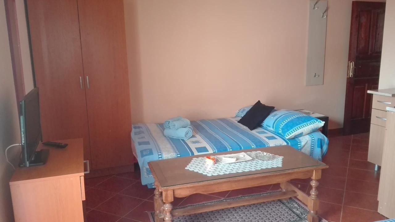 Apartments Tasija Τίβατ Εξωτερικό φωτογραφία