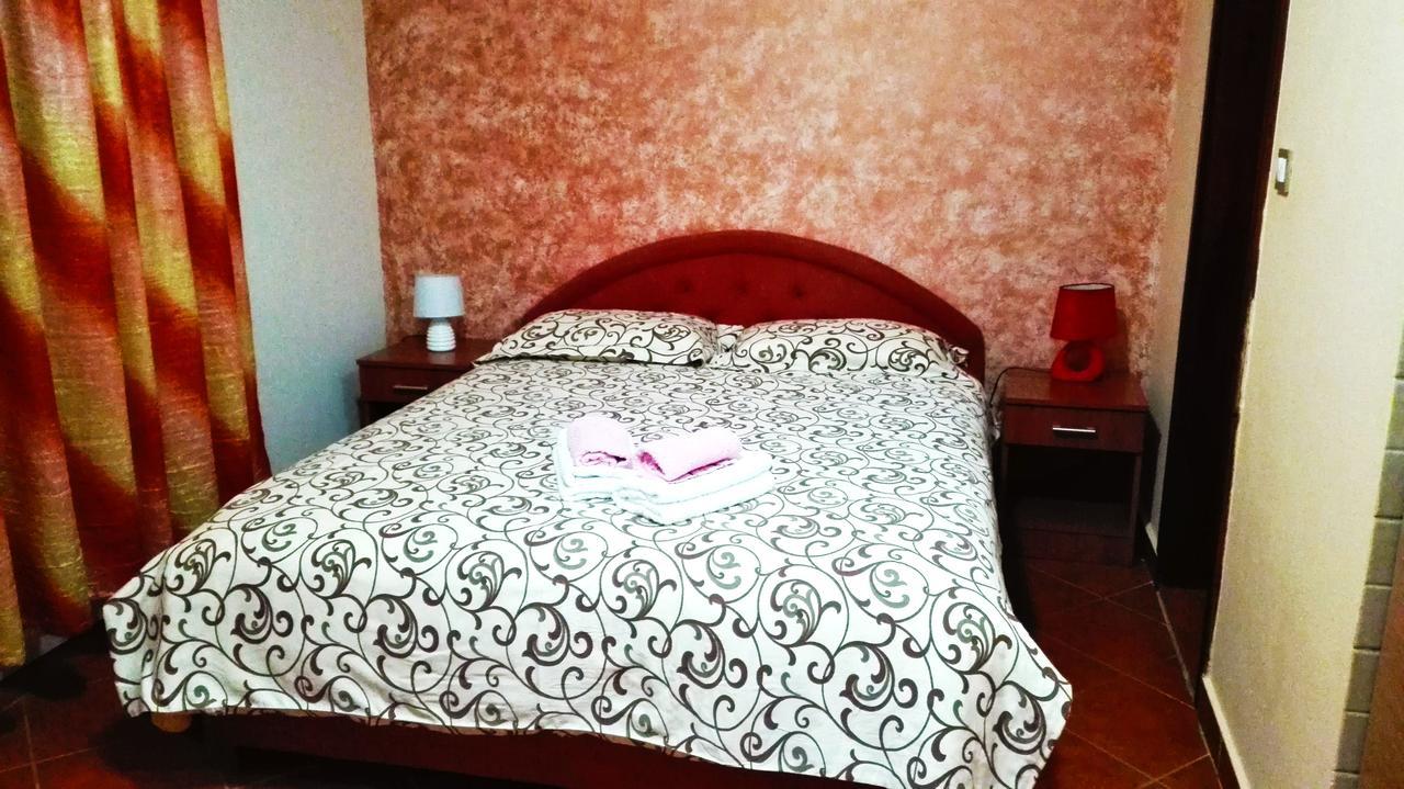 Apartments Tasija Τίβατ Εξωτερικό φωτογραφία