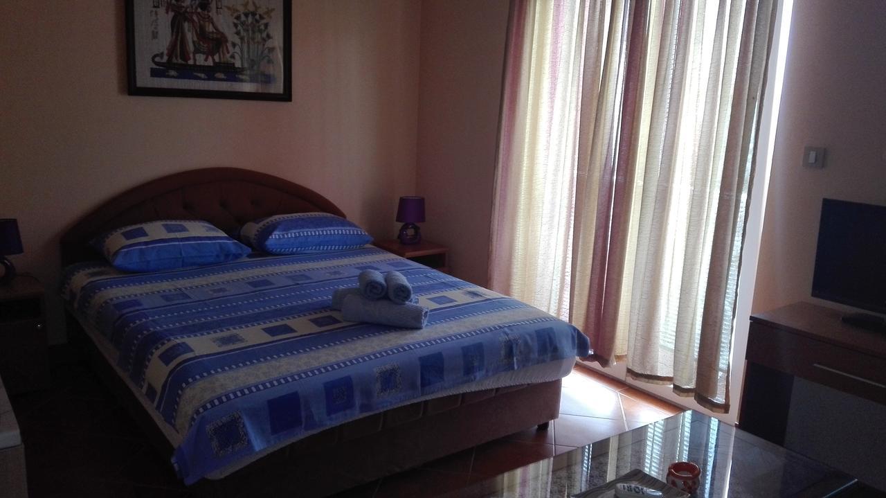 Apartments Tasija Τίβατ Εξωτερικό φωτογραφία