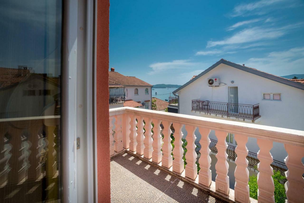 Apartments Tasija Τίβατ Εξωτερικό φωτογραφία