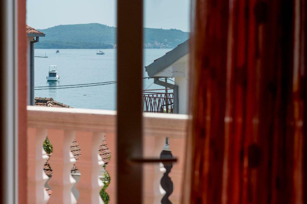 Apartments Tasija Τίβατ Εξωτερικό φωτογραφία